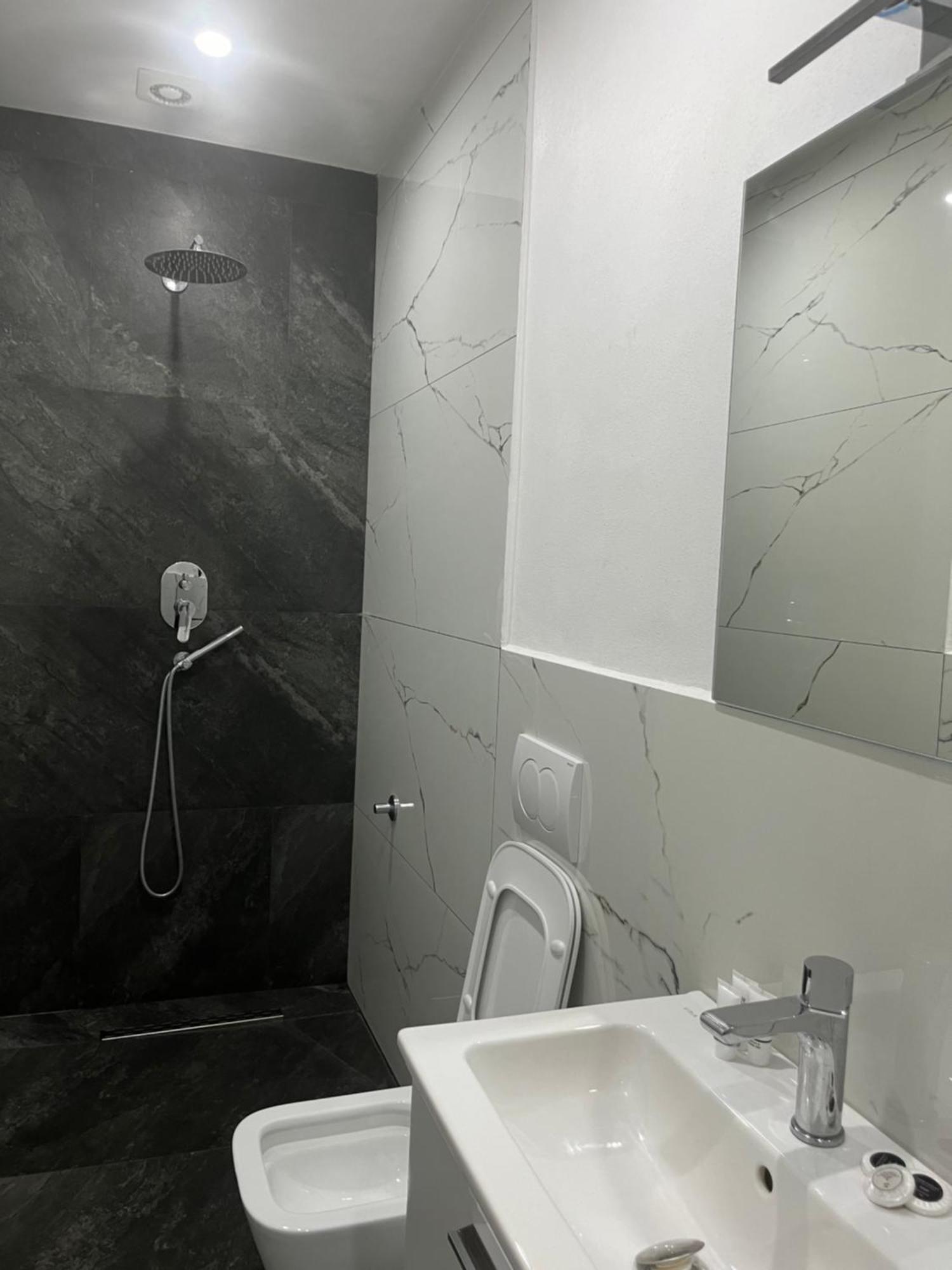 Hotel Luli City Center Durrës Zewnętrze zdjęcie